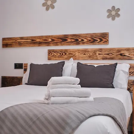 Chata As Casinas Da Figueira By Serendipia Turismo Pobra Do Caraminal