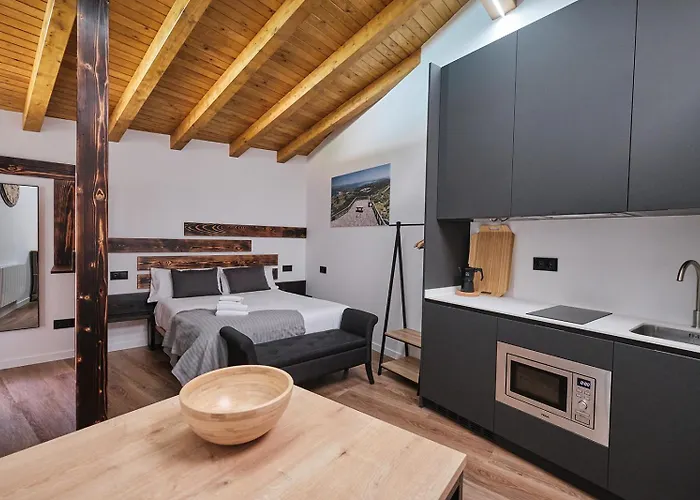 As Casinas Da Figueira By Serendipia Turismo * ポブラ・ド・カラミニャル